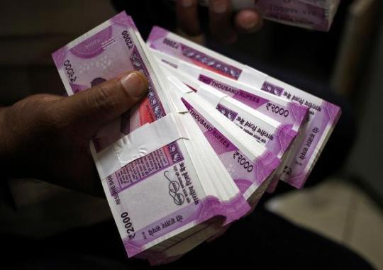 केंद्र सरकार ने छह संकटग्रस्त सार्वजनिक बैंकों में धन का निवेश किया